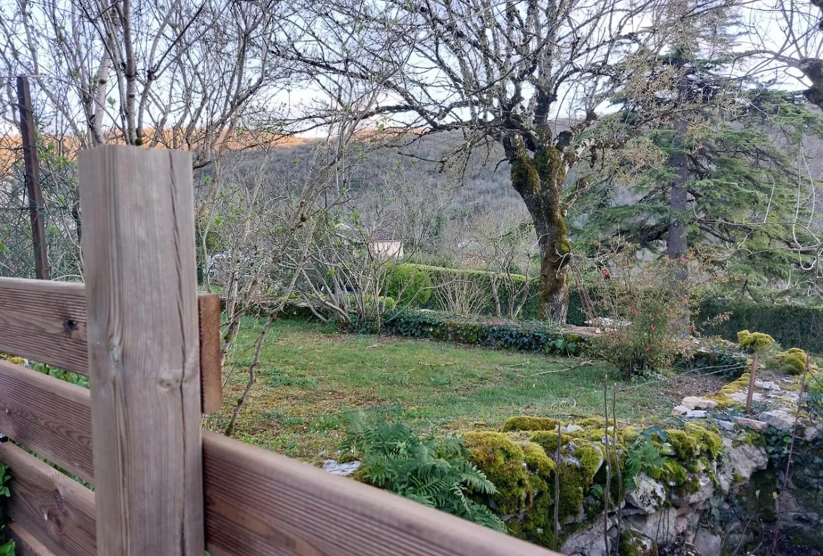 La Cachette Des Amoureux Bruniquel Francia
